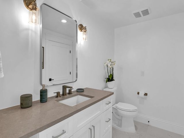 75 Strand Drive, Vero Beach, FL 32963