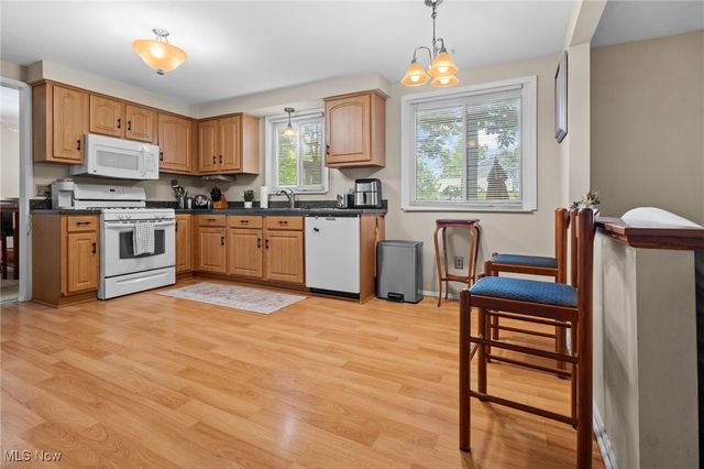 1620 Sapphire Drive, Hudson, OH 44236