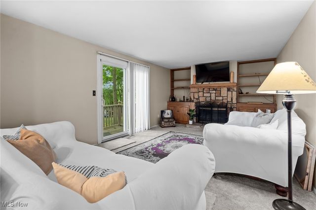 1620 Sapphire Drive, Hudson, OH 44236