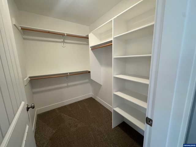 1055-1057 Big Fir Pl S, Salem, OR 97306