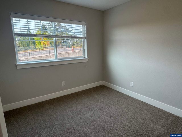1055-1057 Big Fir Pl S, Salem, OR 97306