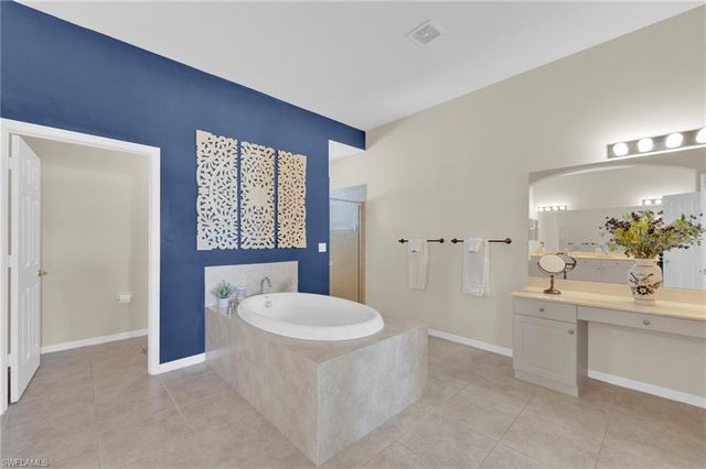 21536 Taft CT 203, Estero, FL 33928