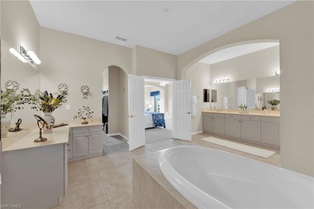 21536 Taft CT 203, Estero, FL 33928