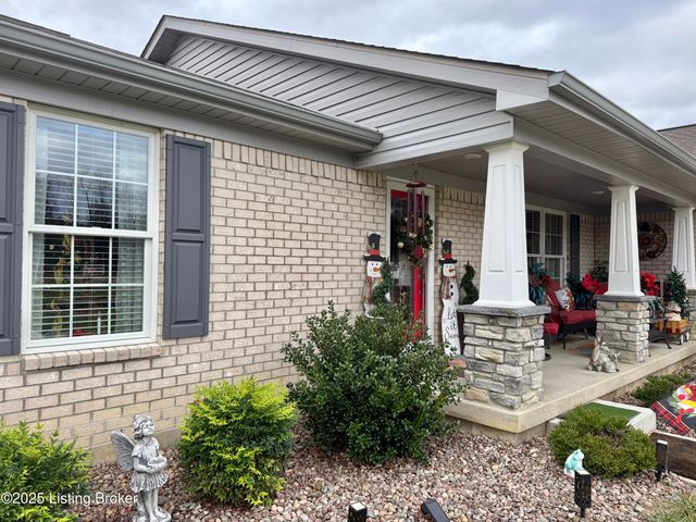 1180 S Sanders Ln, Lebanon Junction, KY 40150