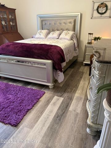 1180 S Sanders Ln, Lebanon Junction, KY 40150