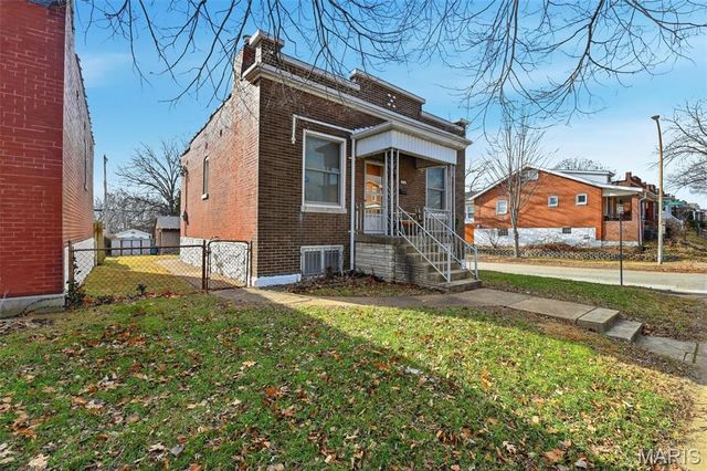 4372 Ellenwood Avenue, St Louis, MO 63116