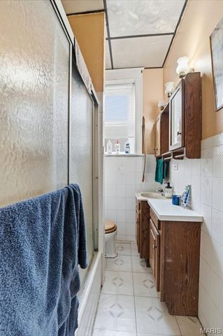 4372 Ellenwood Avenue, St Louis, MO 63116