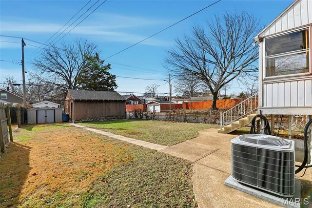 4372 Ellenwood Avenue, St Louis, MO 63116