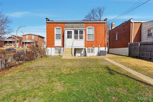 4372 Ellenwood Avenue, St Louis, MO 63116