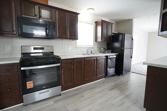 1906 Hawk Drive, Kalamazoo, MI 49008