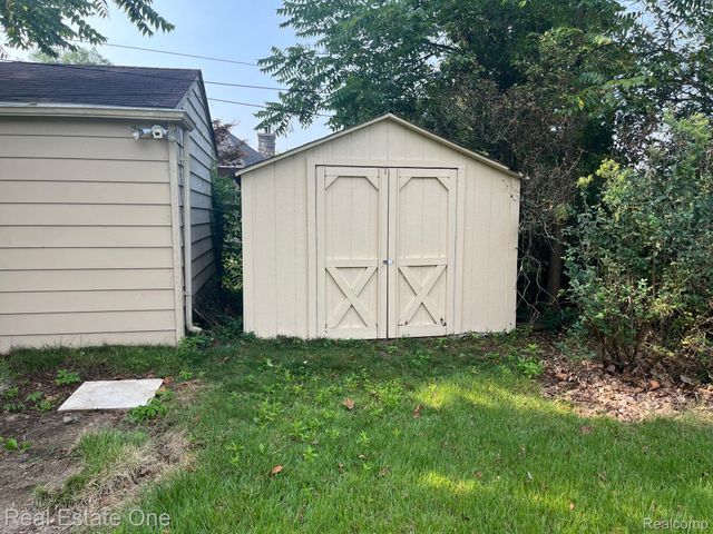 51341 Neumaier Drive, Shelby Charter Township, MI 48316