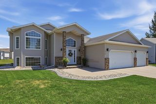 3124 11th Avenue S, Moorhead, MN 56560
