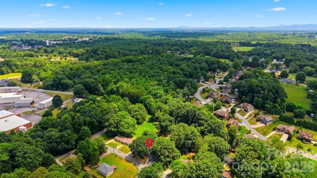 375 Shasta Lane SW, Lenoir, NC 28645
