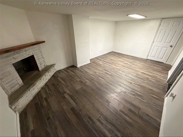 2913 Pence Street, South Charleston, WV 52303