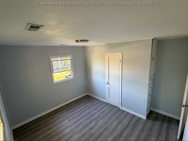 2913 Pence Street, South Charleston, WV 52303