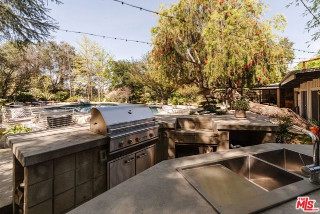 3493 Valley Meadow Road, Sherman Oaks, CA 91403