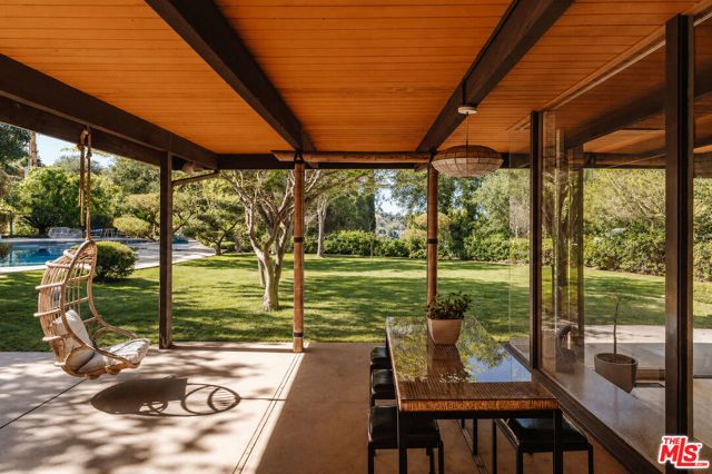 3493 Valley Meadow Road, Sherman Oaks, CA 91403