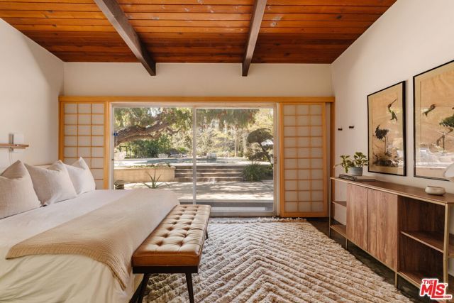 3493 Valley Meadow Road, Sherman Oaks, CA 91403