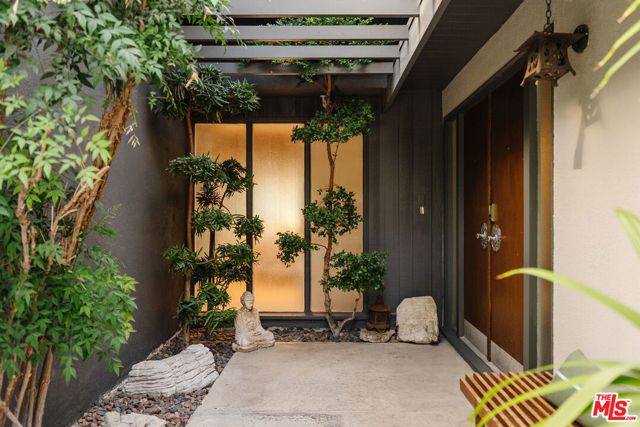 3493 Valley Meadow Road, Sherman Oaks, CA 91403