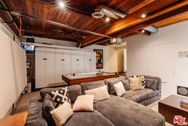 3493 Valley Meadow Road, Sherman Oaks, CA 91403