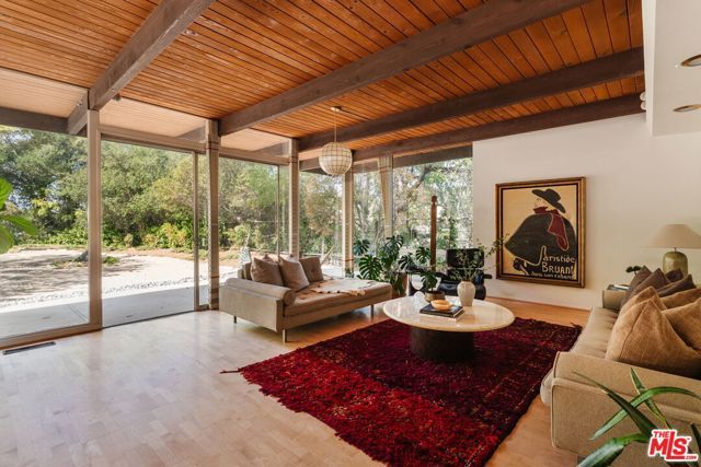 3493 Valley Meadow Road, Sherman Oaks, CA 91403