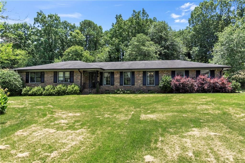 2532 Millbrook Drive, Snellville, GA 30078