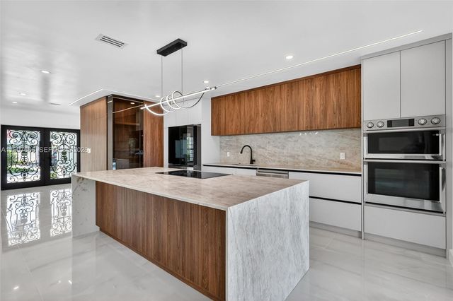 607 Layne Boulevard, Hallandale Beach, FL 33009