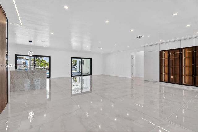 607 Layne Boulevard, Hallandale Beach, FL 33009