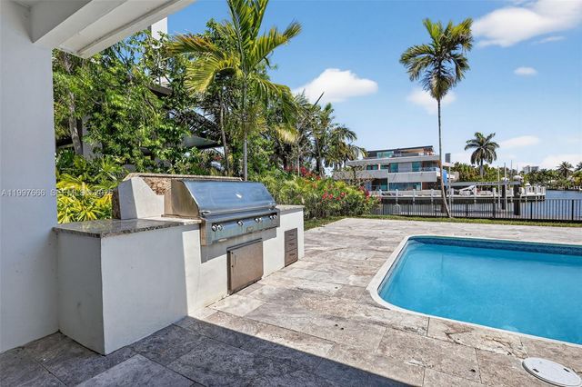 607 Layne Boulevard, Hallandale Beach, FL 33009