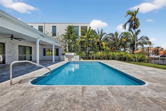 607 Layne Boulevard, Hallandale Beach, FL 33009
