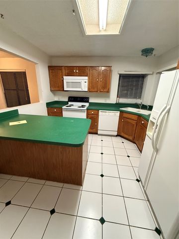 2809 Newkirk Court, Euless, TX 76039