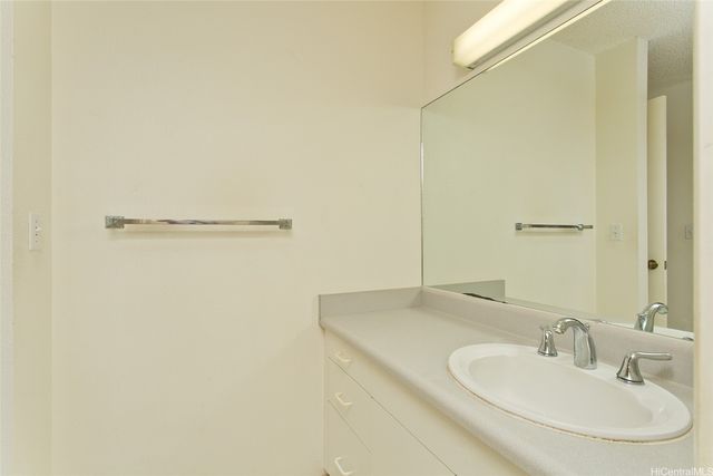 91-214 Kikiao Street, Kapolei, HI 96707