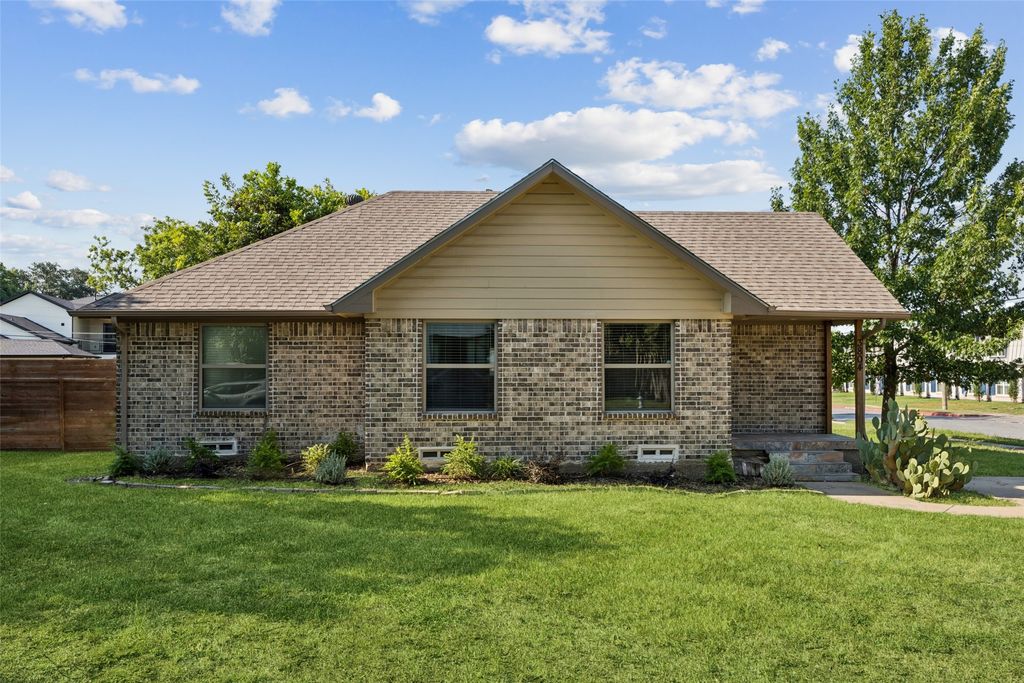 3804 Eaton Drive, Dallas, TX 75220