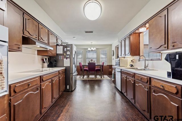 1505 Everglades Dr, Tyler, TX 75703