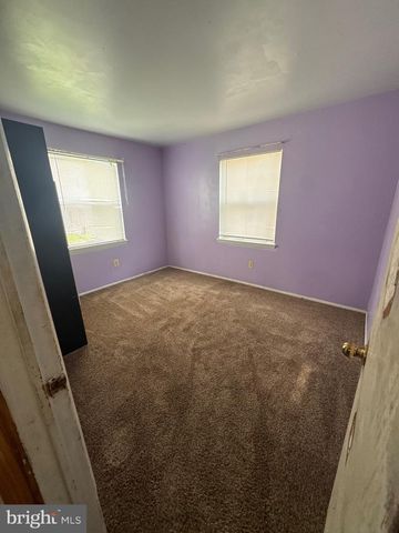 8142 DUNDALK AVE, Baltimore, MD 21222