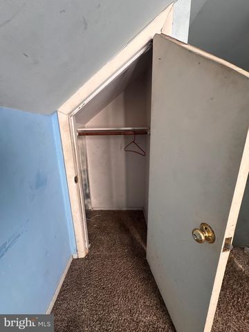8142 DUNDALK AVE, Baltimore, MD 21222