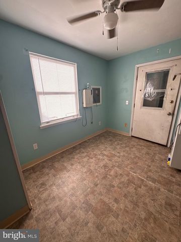 8142 DUNDALK AVE, Baltimore, MD 21222