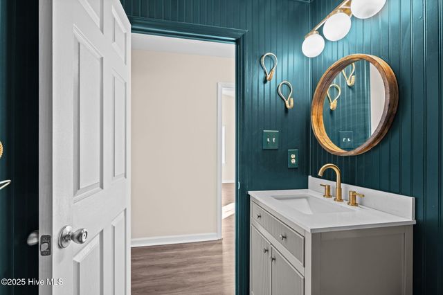 601 Pelletier Loop Road K63, Swansboro, NC 28584