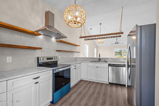 601 Pelletier Loop Road K63, Swansboro, NC 28584