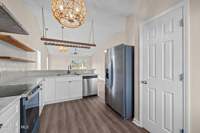 601 Pelletier Loop Road K63, Swansboro, NC 28584