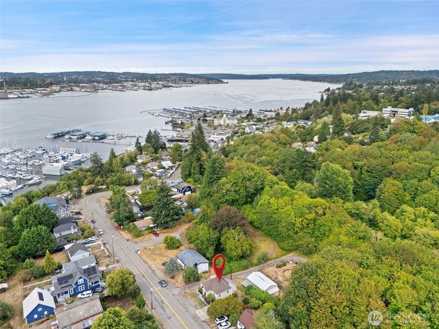 713 Hull Avenue, Port Orchard, WA 98366