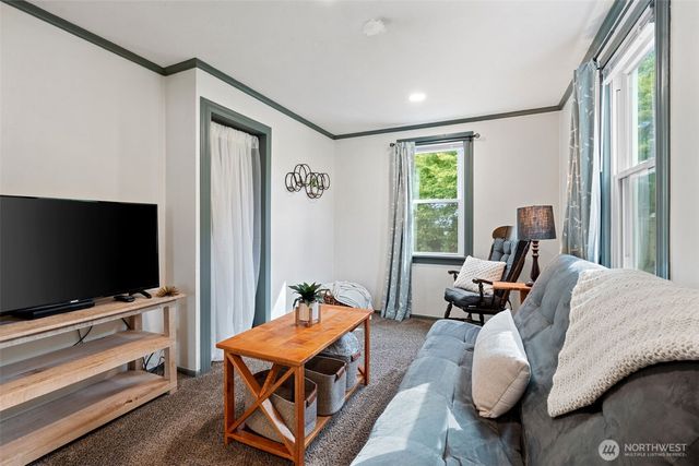 713 Hull Avenue, Port Orchard, WA 98366