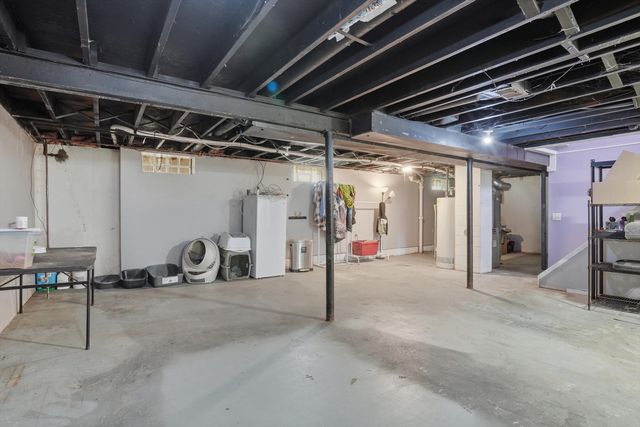 9088 Monroe Boulevard, Taylor, MI 48180