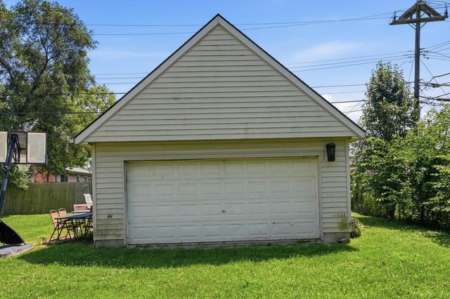 9088 Monroe Boulevard, Taylor, MI 48180