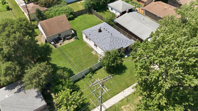 9088 Monroe Boulevard, Taylor, MI 48180