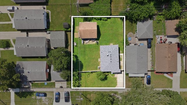 9088 Monroe Boulevard, Taylor, MI 48180