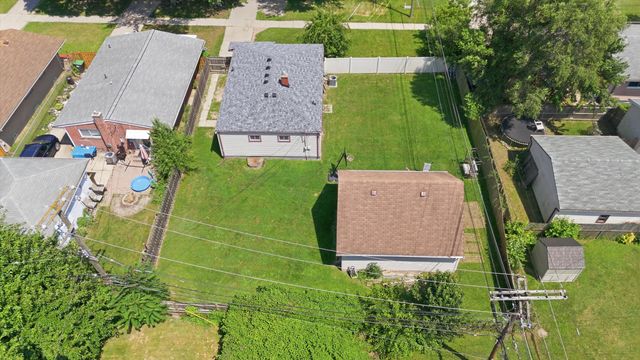 9088 Monroe Boulevard, Taylor, MI 48180