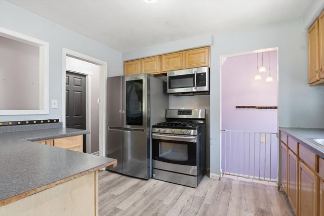 9088 Monroe Boulevard, Taylor, MI 48180