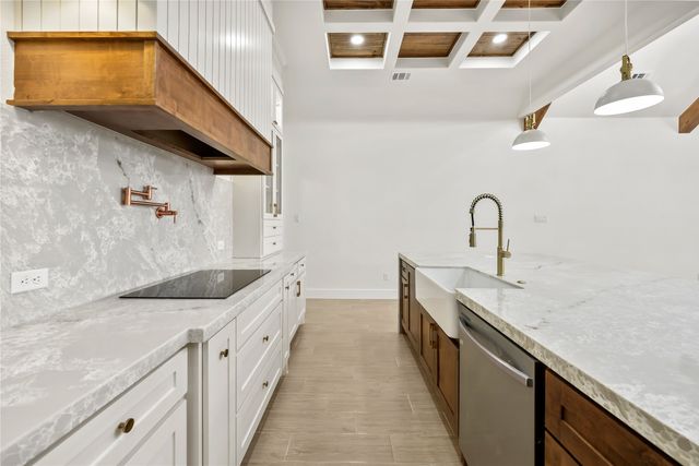 2700 Westbrook Avenue, Fort Worth, TX 76111