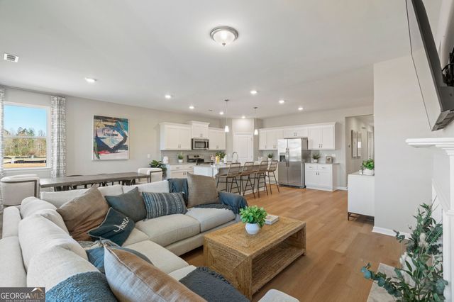 211 Ivy Glen Drive, Perry, GA 31069